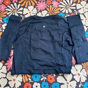 Lululemon Navy Long Sleeve Swiftly Tech Size 6